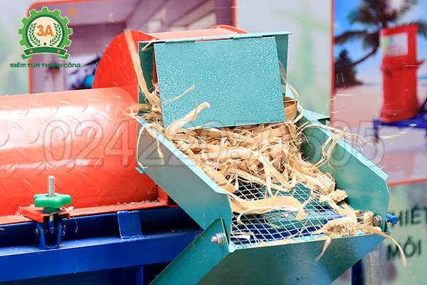 Máy tách hạt ngô cả vỏ 3A3,5Kw (14)