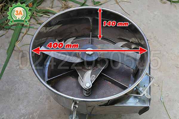Máy thái chuối cho gà vịt 3A2,2Kw inox (10)