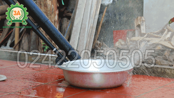Máy thổi lá cây 3A có thể thổi bay nước