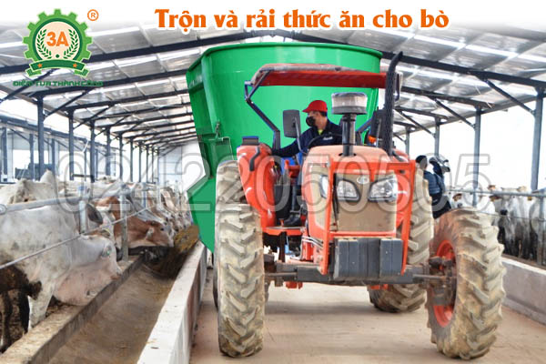 Máy trộn thức ăn cho bò đi động 3A (10)
