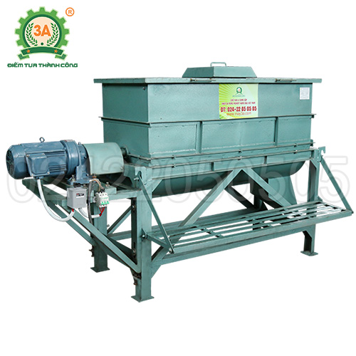 Máy trộn thức ăn gia súc 3A5,5Kw (máy trộn ngang)