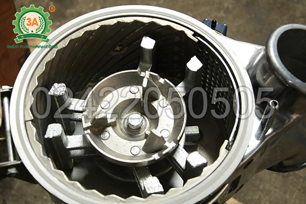 Máy xay bột khô siêu mịn 3A2,2Kw gồm hệ thống búa nghiền chắc khỏe