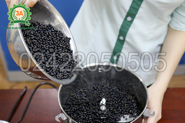 Xay đỗ đen bằng máy xay ngũ cốc 3A2,5Kg