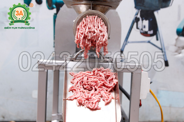 Máy xay thịt với năng suất 40 - 45Kg/h