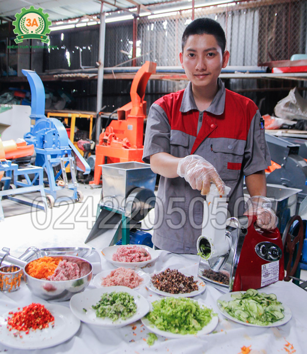 Sở hữu máy xay thịt, nạo rau củ 3A400W giúp bạn sáng tạo các món ăn ngon