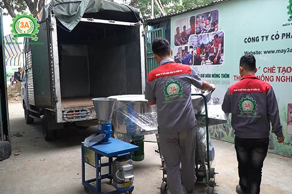 Nuôi gà bằng thảo dược (07)