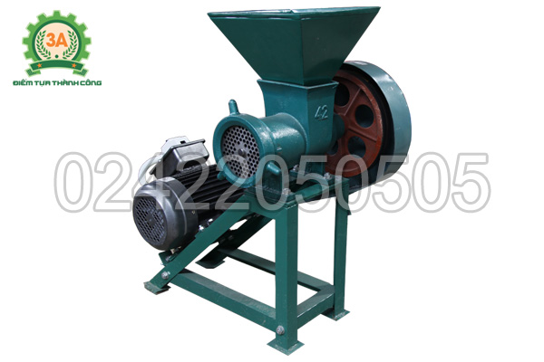 Nuôi lươn trong can nhựa: Máy nghiền cua ốc 3A3Kw giúp nghiền nhuyễn thức ăn cho lươn hiệu quả