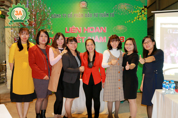 Ảnh lưu niệm tất niên 2018 (02)