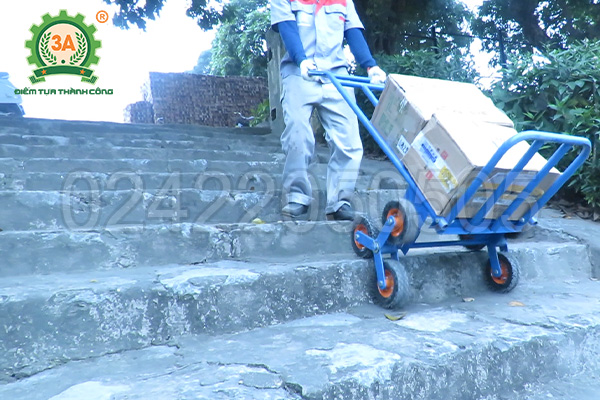 Xe đẩy hàng leo bậc 3A