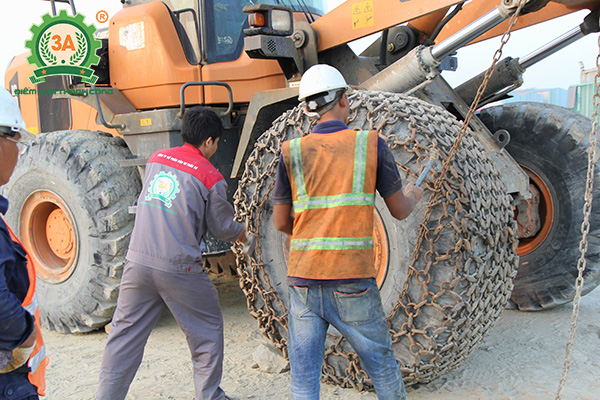 Xích bọc lốp 3A (03)