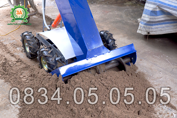 Máy hút hạt nguyên liệu tự hành