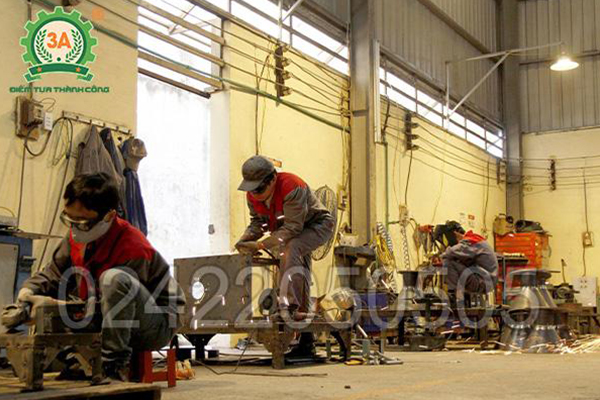 máy hút hạt nguyên liệu