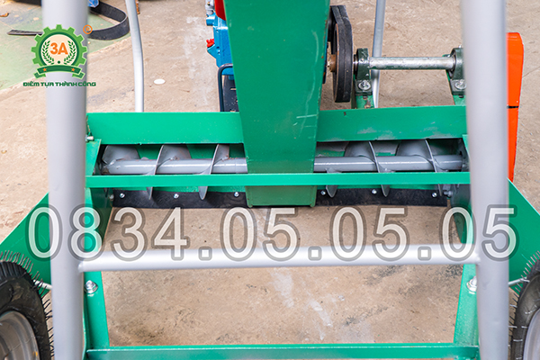 máy hút hạt nguyên liệu