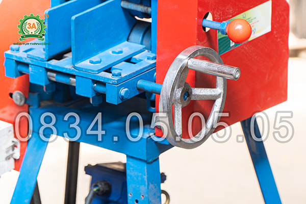 may-tuot-day-dien-phe-lieu-3a-3kw Máy tuốt dây điện